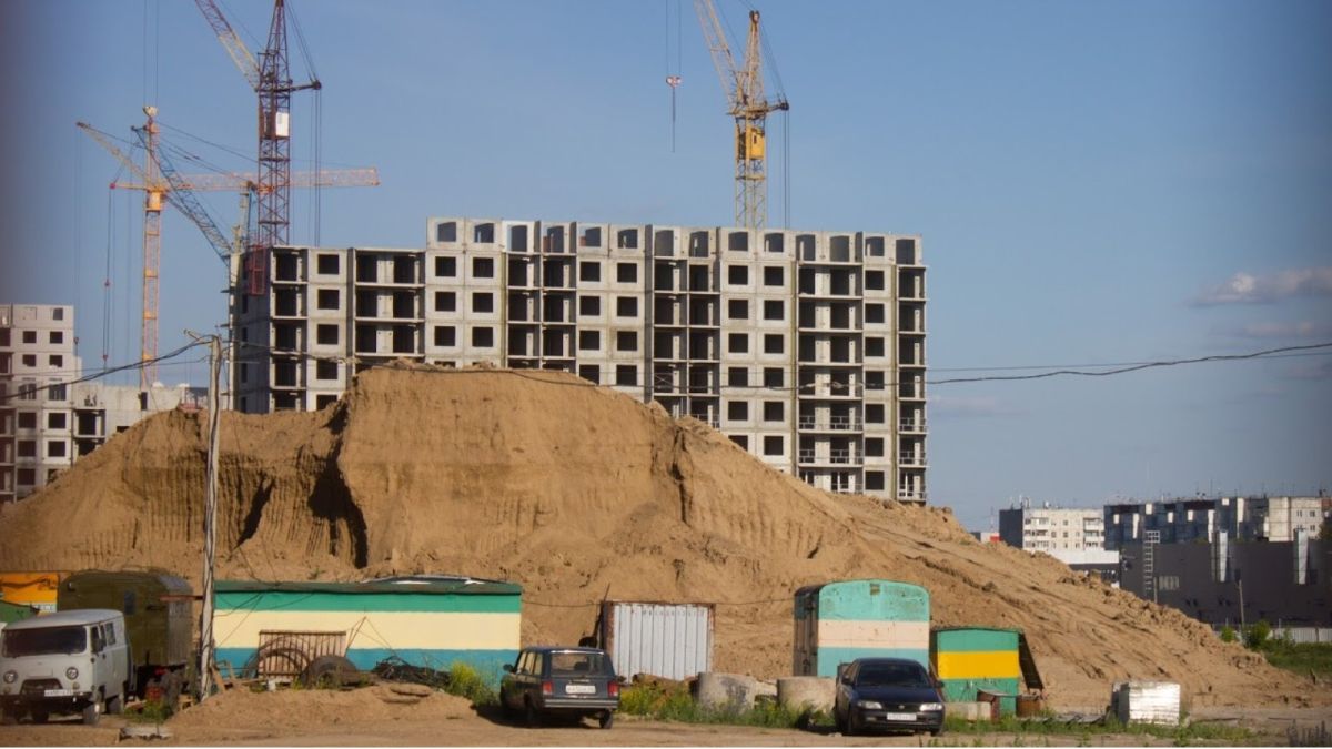Не надо умиляться: строители и министр поспорили о вводе жилья в Алтайском крае