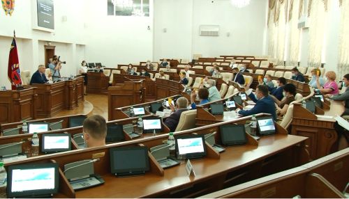 Депутаты краевого заксобрания чуть не сорвали голосование в Кодекс о выборах