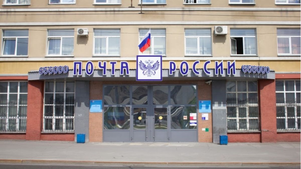 Дорогое письмо: в "Почте России" рассказали, навязывают ли допуслуги в пандемию