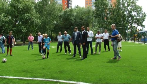 Первая тренировка по дворовому футболу прошла на новой площадке в Барнауле