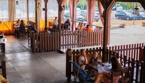 Столик занят: барнаульские летние кафе переживают настоящий бум после открытия