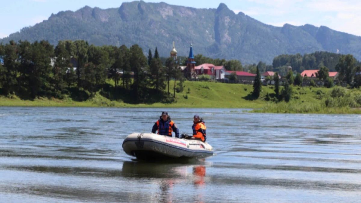 На Алтае нашли тела двух человек, пропавших во время сплава по Бии