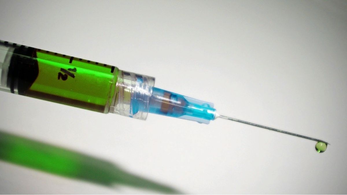 Вакцина Минобороны от COVID не вызвала побочных эффектов у испытуемых