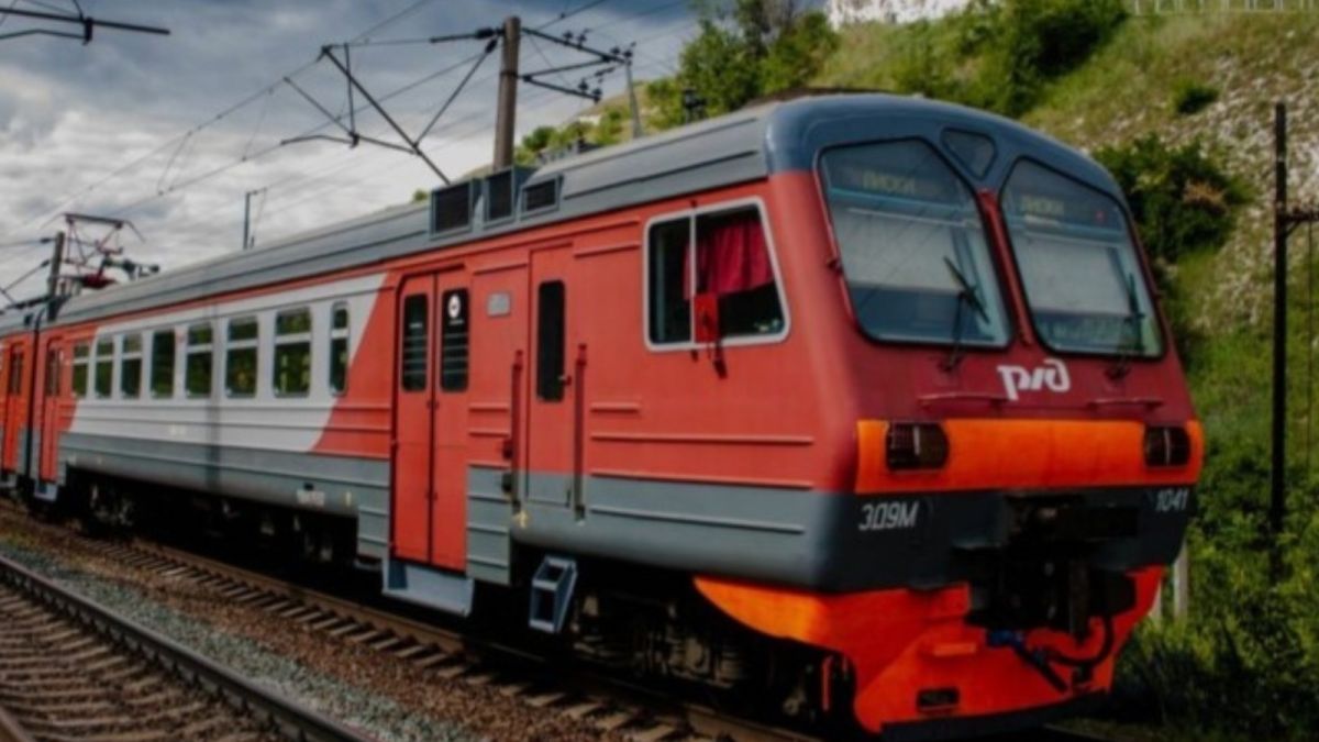 В Алтайском крае изменится расписание пригородных поездов из-за ремонта путей