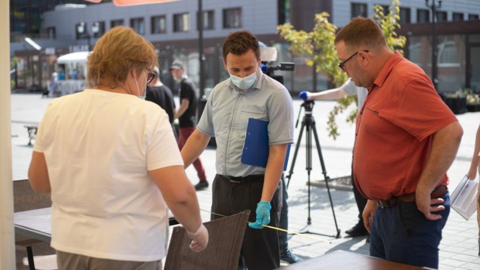 Подтянули дисциплину: как в Алтайском крае работает общепит в условиях пандемии