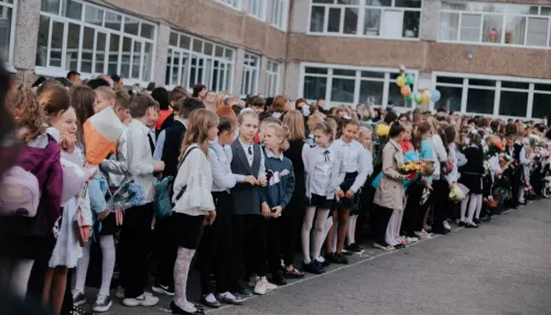 В пяти школах Барнаула за день закончились места для первоклассников