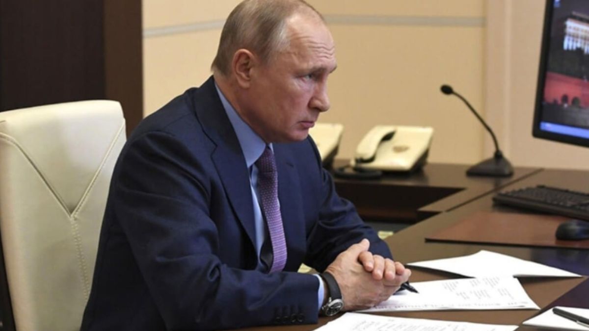 "Просто неинтересно": Путин отреагировал на критику в свой адрес