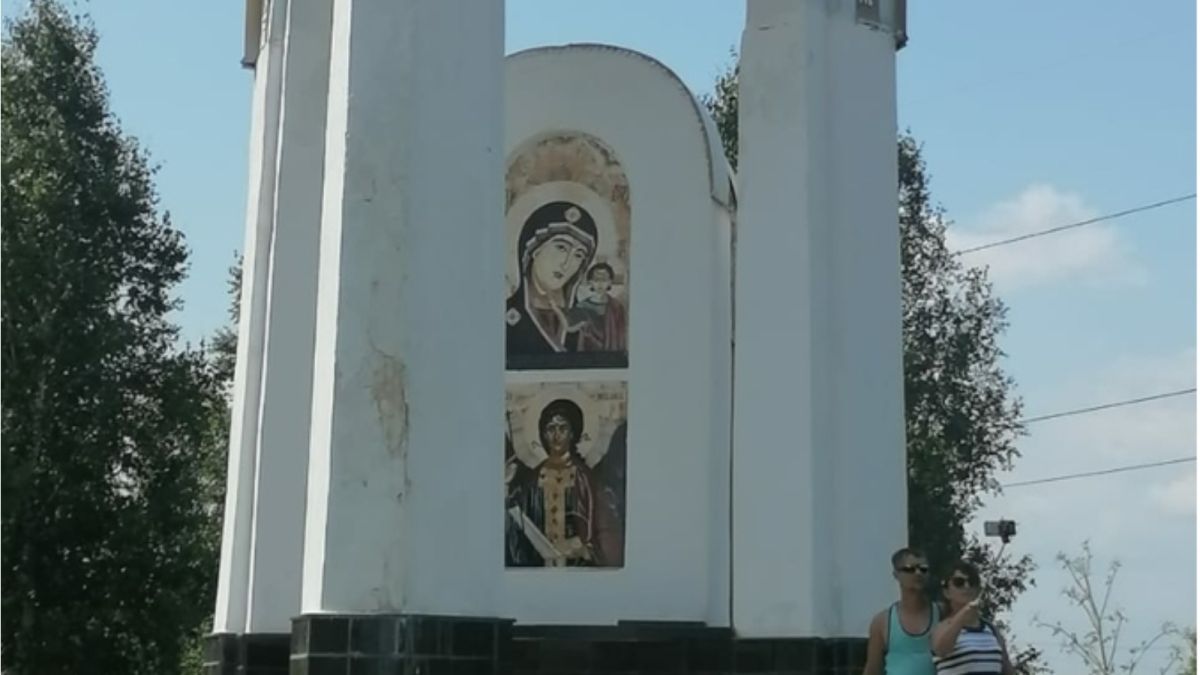 Очевидцы: разрушается часовня, построенная на месте гибели Евдокимова