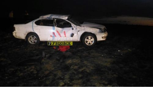 На Алтае 39-летняя женщина-водитель погибла в ДТП
