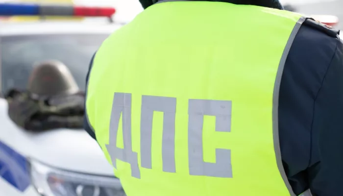 В Барнауле сотрудники ДПС сопроводили до больницы авто с пострадавшим подростком