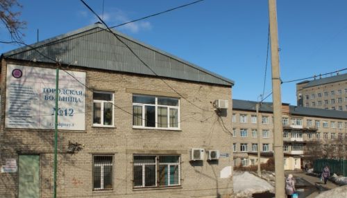 Пациент ковидного госпиталя Барнаула рассказал об остром дефиците персонала