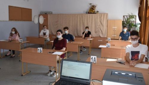 В Алтайском крае около 28 тысяч школьников сдали ЕГЭ
