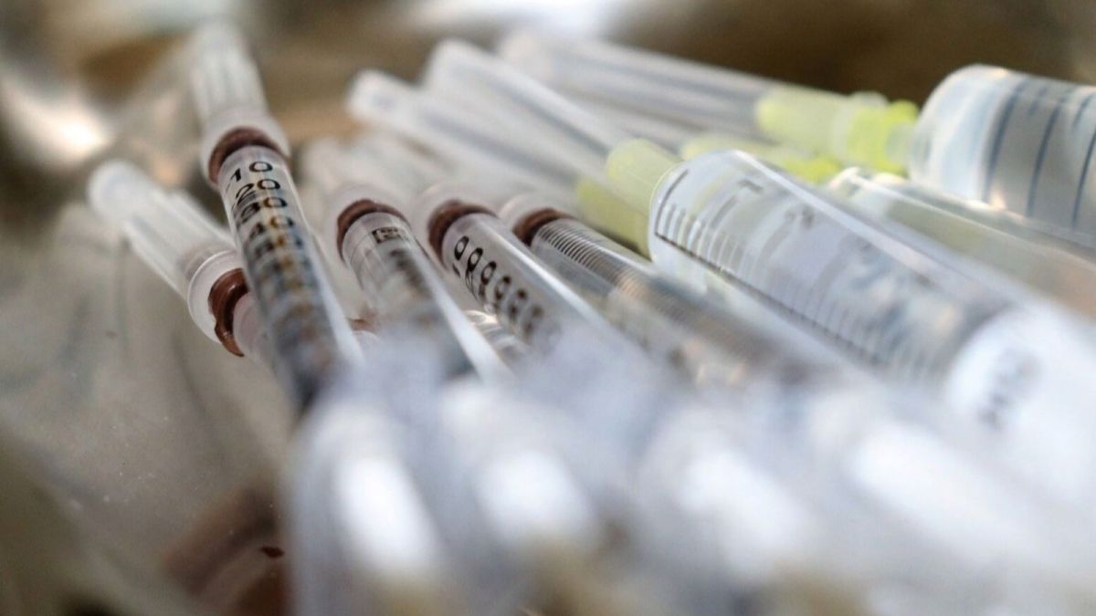 В России объявили о готовности первой вакцины от COVID 