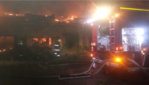 Пожар на барнаульской спичечной фабрике мог случиться из-за заноса огня извне