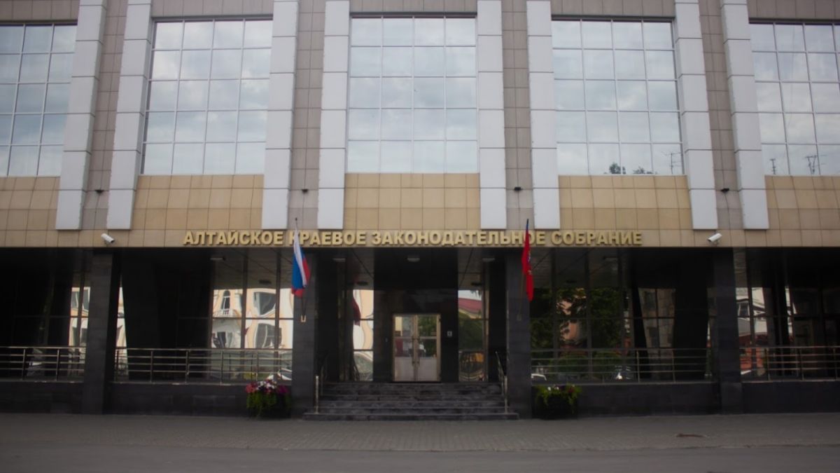 Депутаты АКЗС встали на защиту Всеволода Кондратьева, обвиняемого во взятке