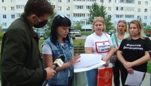 Митинг и петиция. Барнаульские родители готовы выступить против дистанта