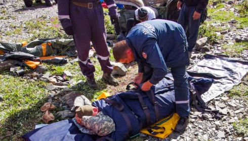 Падали и тонули: туристы продолжают калечиться и умирать на Алтае