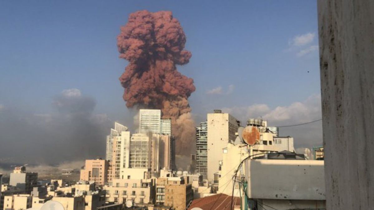 Число погибших при взрыве в порту Бейрута достигло 78