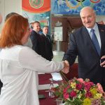 Лукашенко побеждает на выборах президента Белоруссии