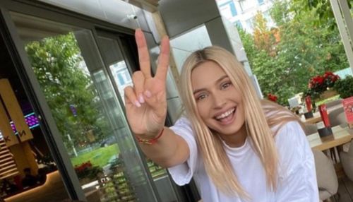 Актрису Рудову уличили в попытке заработать на фейковой беременности