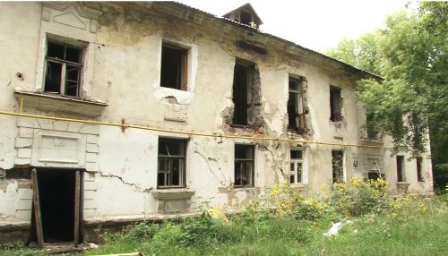 Жители барнаульской двухэтажки не могут найти компромисс с мэрией