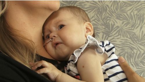 Маленькой Тасе из Барнаула требуется дорогостоящее лечение