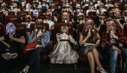 Правда ли, что кукла Аннабель из фильмов ужасов сбежала из музея паранормального