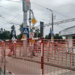 Полосу на проспекте Строителей в районе Локомотива закрыли на полтора месяца