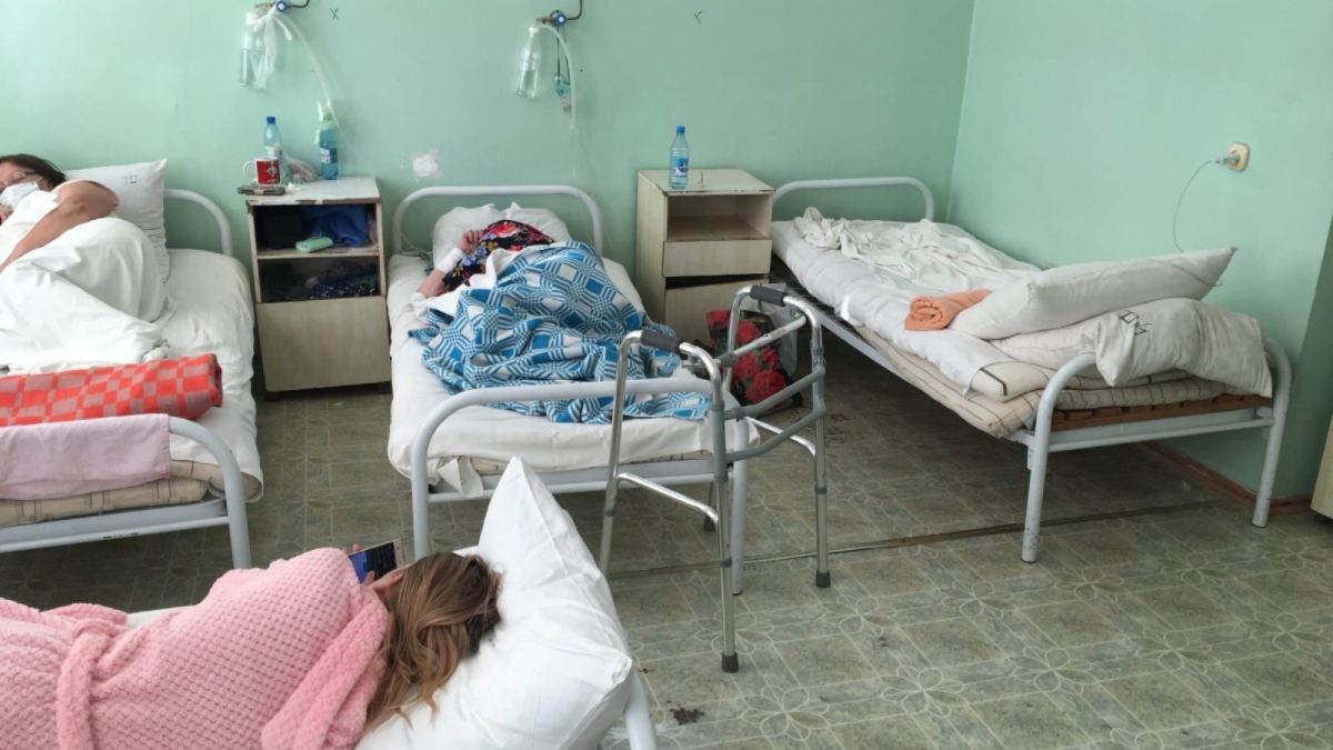 Разруха и тараканы: барнаульцы пожаловались на состояние горбольницы