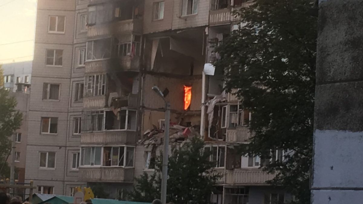 СК озвучил приоритетную версию взрыва в жилом доме Ярославля