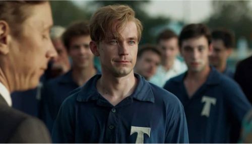 Кто такой Эдуард Стрельцов и почему о нем сняли сразу фильм и сериал