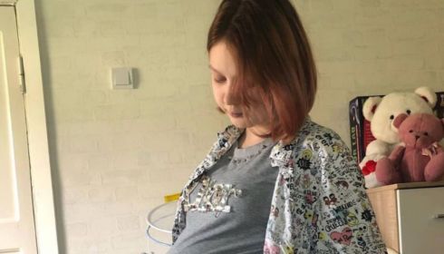 Было тяжело: 14-летняя сибирячка рассказала о рождении дочери