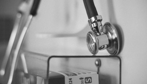 Санаторий и доплаты: медиков зазывают на работу в алтайский ковидный госпиталь