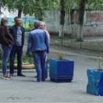 Клумбы раздора: в Барнауле разгорелся конфликт из-за придомовой территории