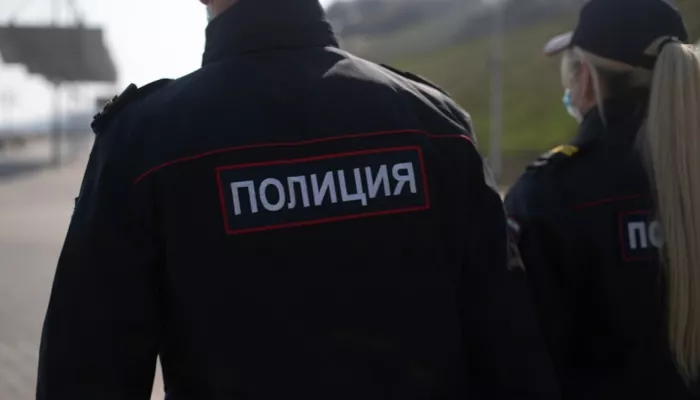 Полиция возбудила дело о хулиганстве после избиения водителя автобуса в Барнауле