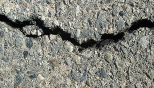 Добытчик песка разрушал отремонтированные дороги в барнаульских поселках