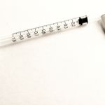 Воспитательницу барнаульского детсада заставляют сделать прививку от гриппа