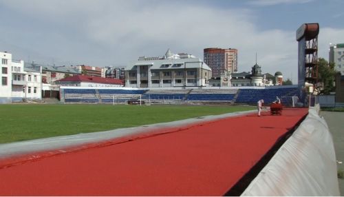 Хватит на 10 лет: на барнаульском стадионе Динамо обновили беговые дорожки