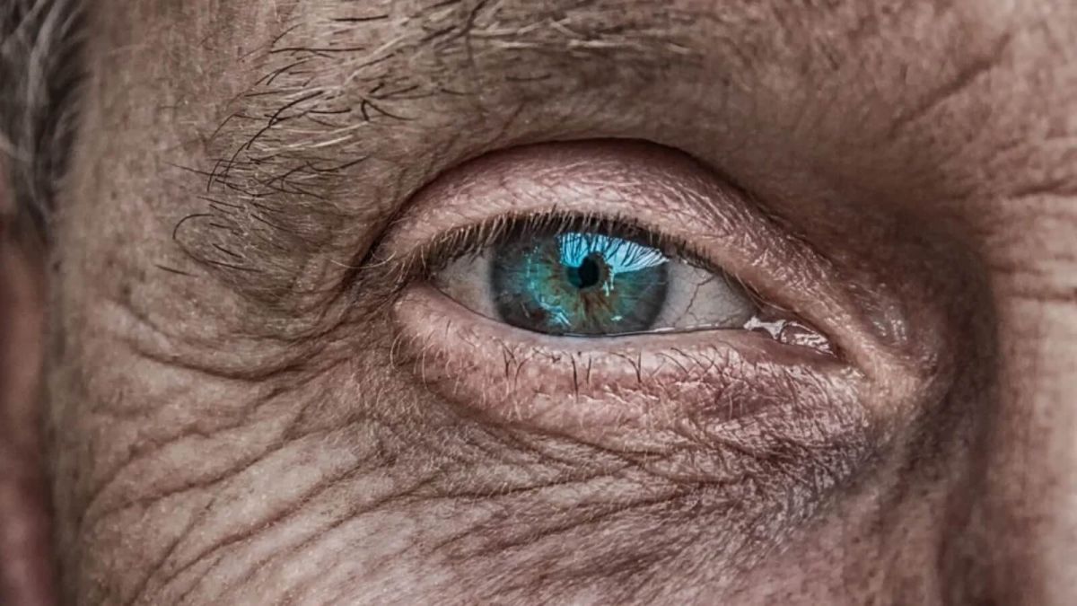 Офтальмолог рассказала о причинах глазного тика и что с ним делать