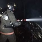 Четыре автомобиля сгорели во время пожара в Барнауле