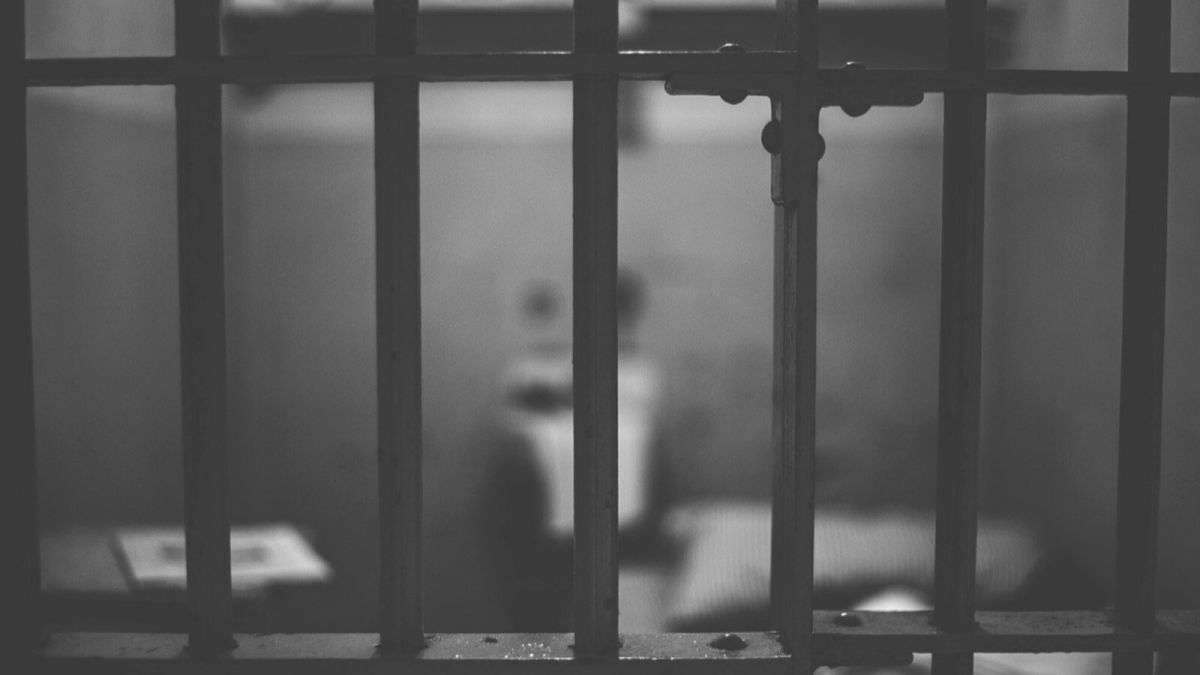 На Алтае 57-летнему эксгибиционисту дали 12,5 лет тюрьмы