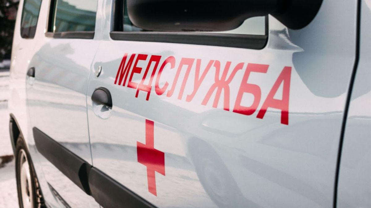 Школу в Кузбассе закрыли на сутки из-за COVID у учителя
