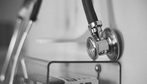 Рубцовскую горбольницу возглавил врач, уволенный после смерти пациентки