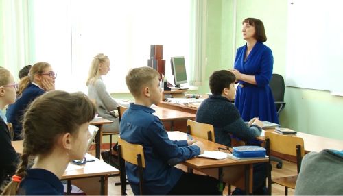 Барнаульцы высказались, что они думают о сексуальном просвещении в школах