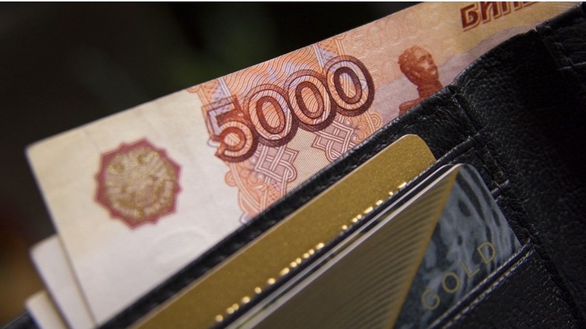 В ПФР рассказали, кто может получать выплату в 12 тысяч рублей ежемесячно