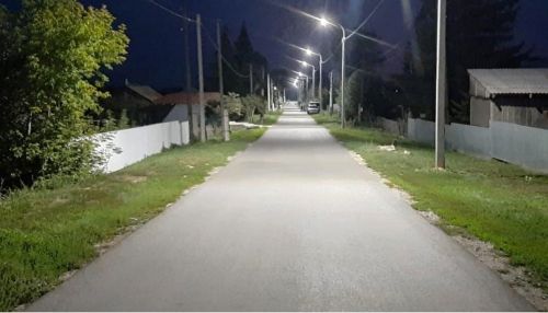 Освещение и тротуар сделали в барнаульских поселках