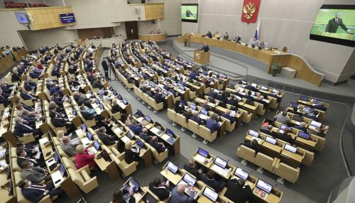 Десять депутатов Госдумы госпитализировали с COVID