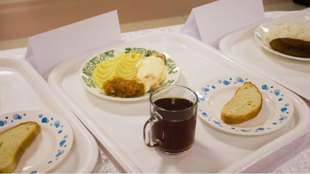 "На костре будете суп варить": Онищенко раскритиковал питание в алтайских школах