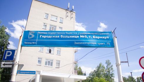 Несколько алтайских больниц переделают в ковидные госпитали