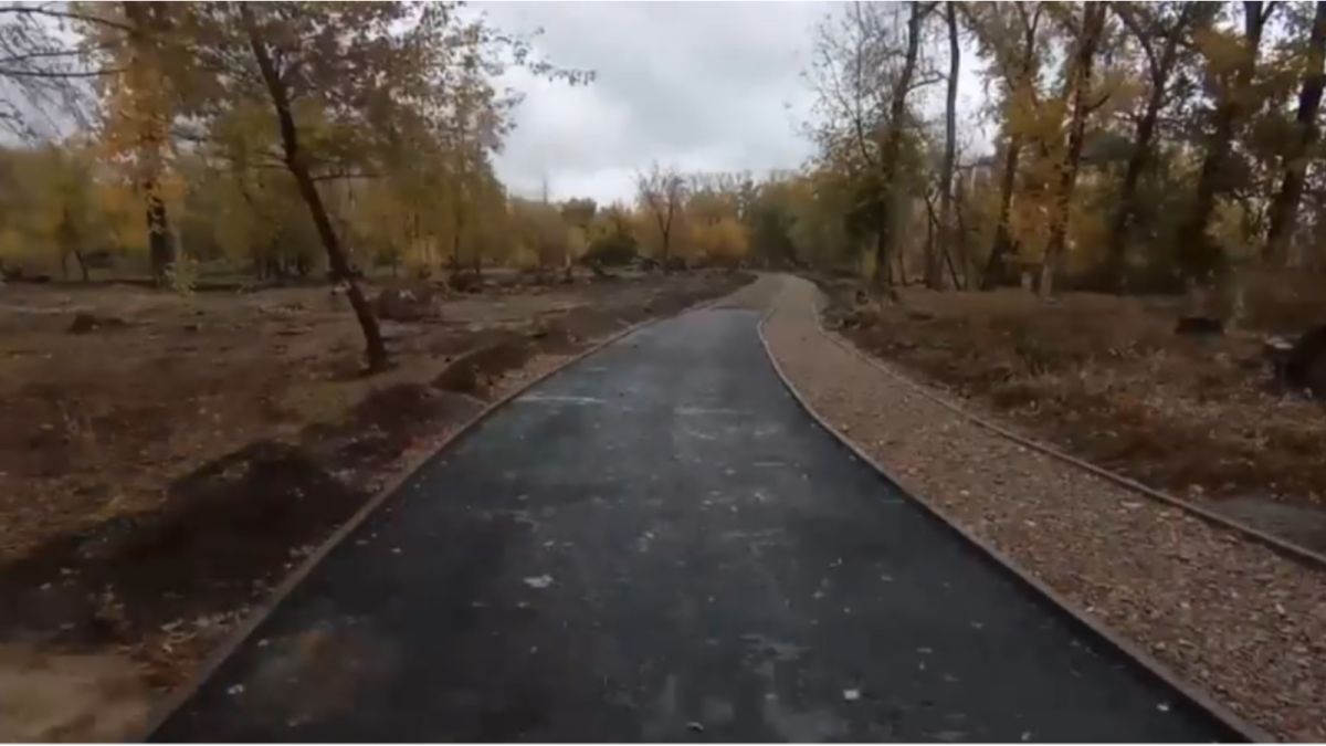 Строящуюся велодорожку в парке "Изумрудный" сняли на видео